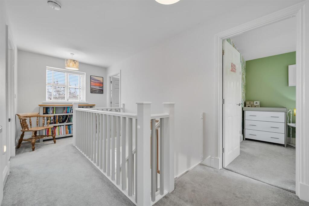 First floor landing.jpg
