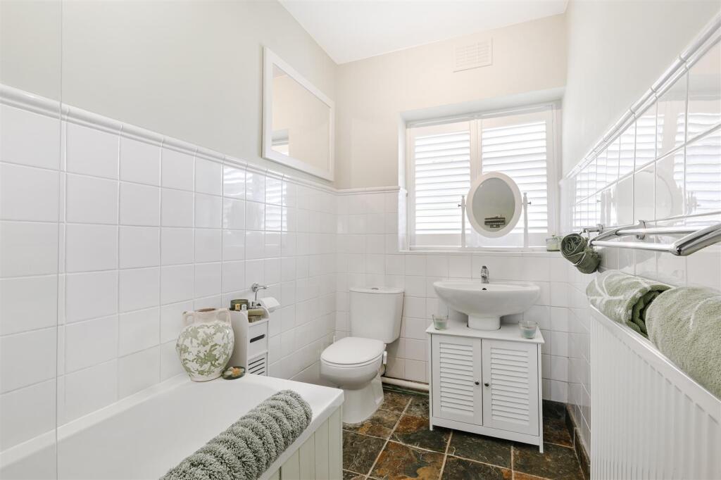 BEECHWOOD COURT, 13-17.jpg