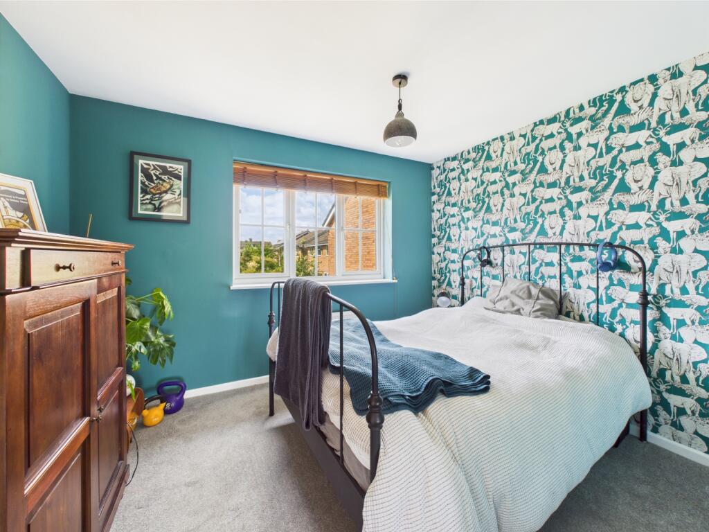 CAM04922G0-PR0028-STILL027