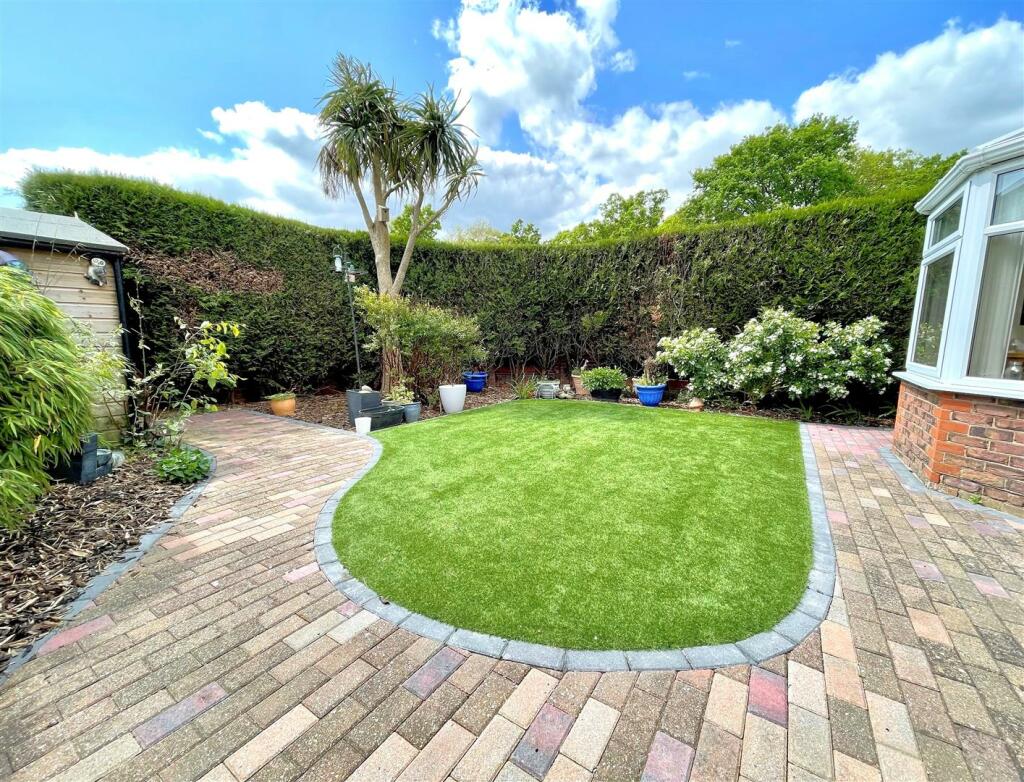 garden 4.jpg