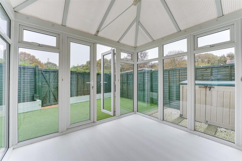 Harmonds Wood Close-23.jpg