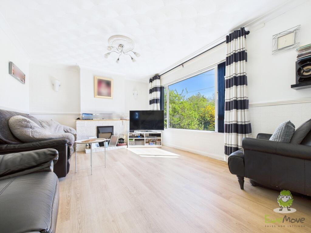 CAM01543G0-PR0125-STILL007