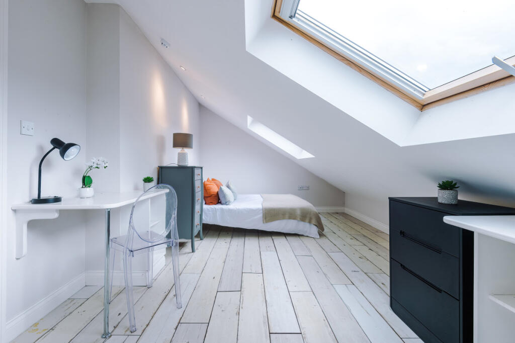 67 Woodcroft Road Bedroom 1