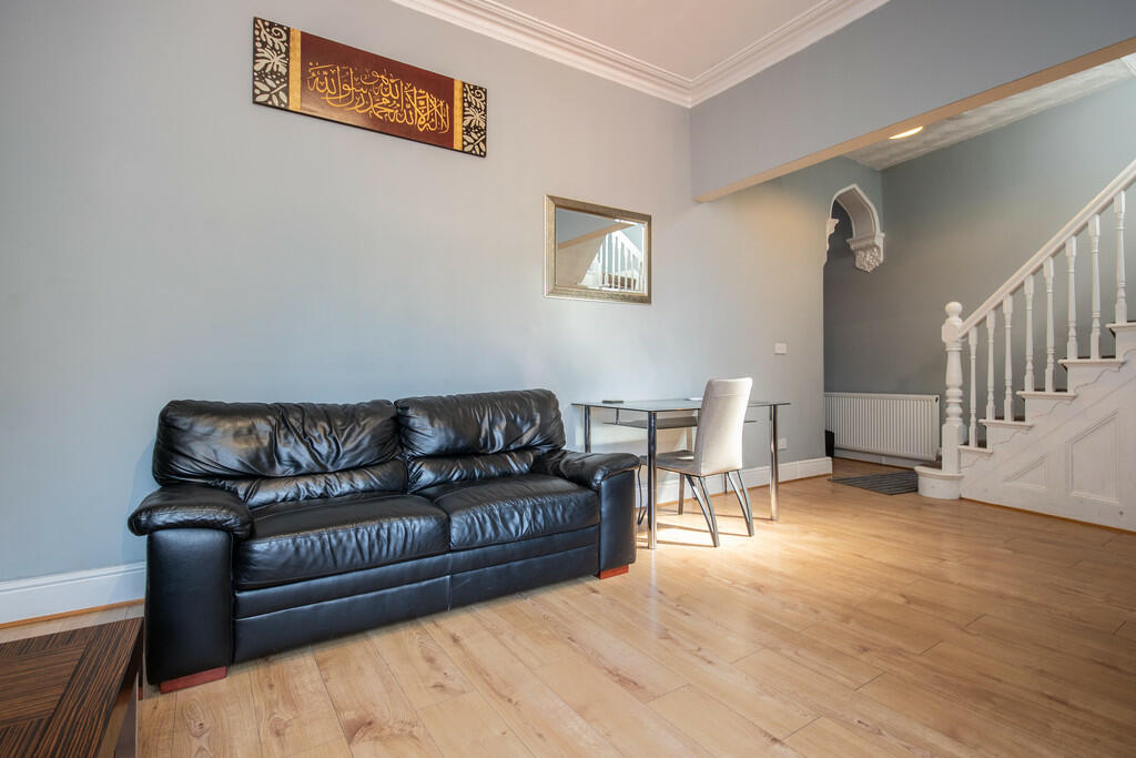 384 Brighton Rd -...