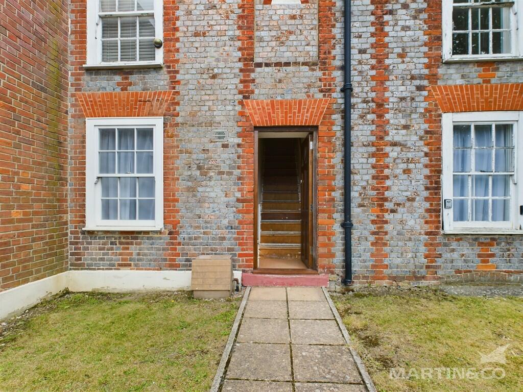 Flat 5 Entrance 