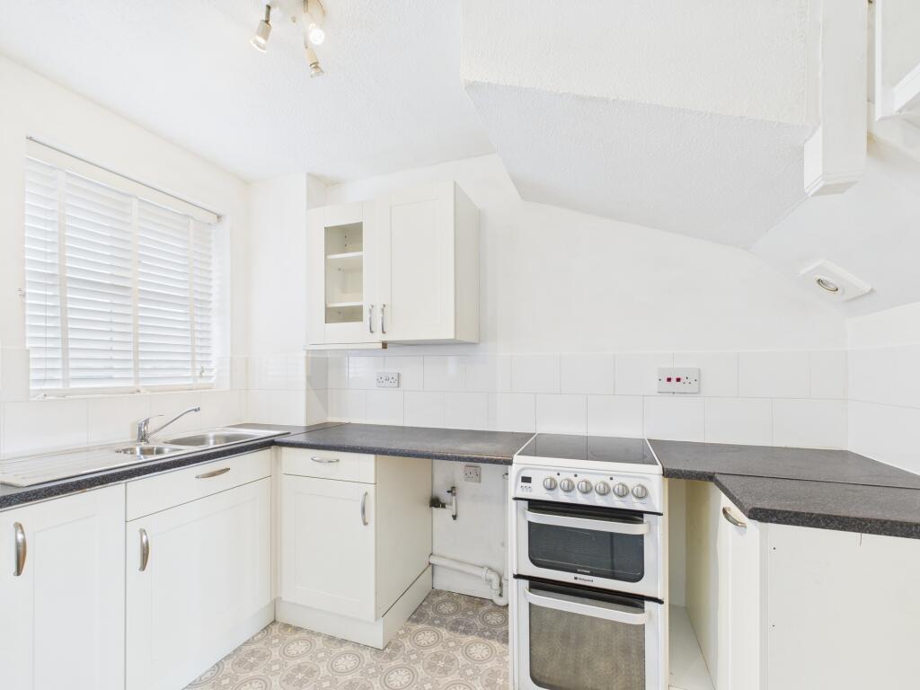 Kitchen 1.jpg