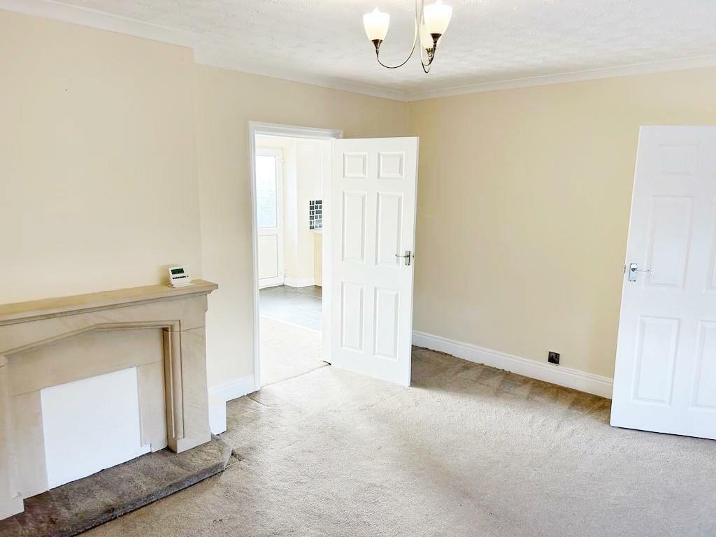 Lounge 2.jpg