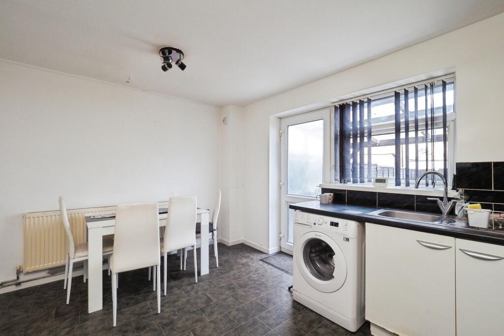 Fitted Kitchen
