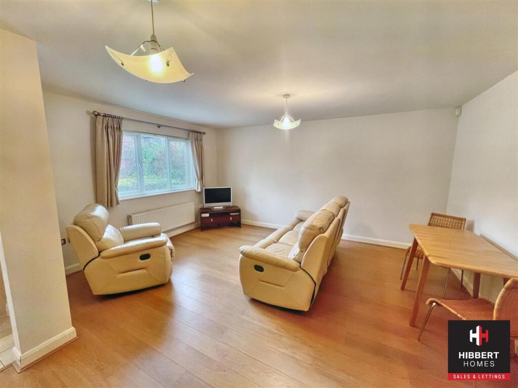 lounge 2.jpg