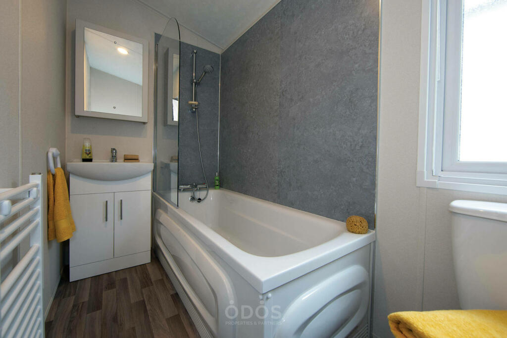 lang-bath-2000x1334
