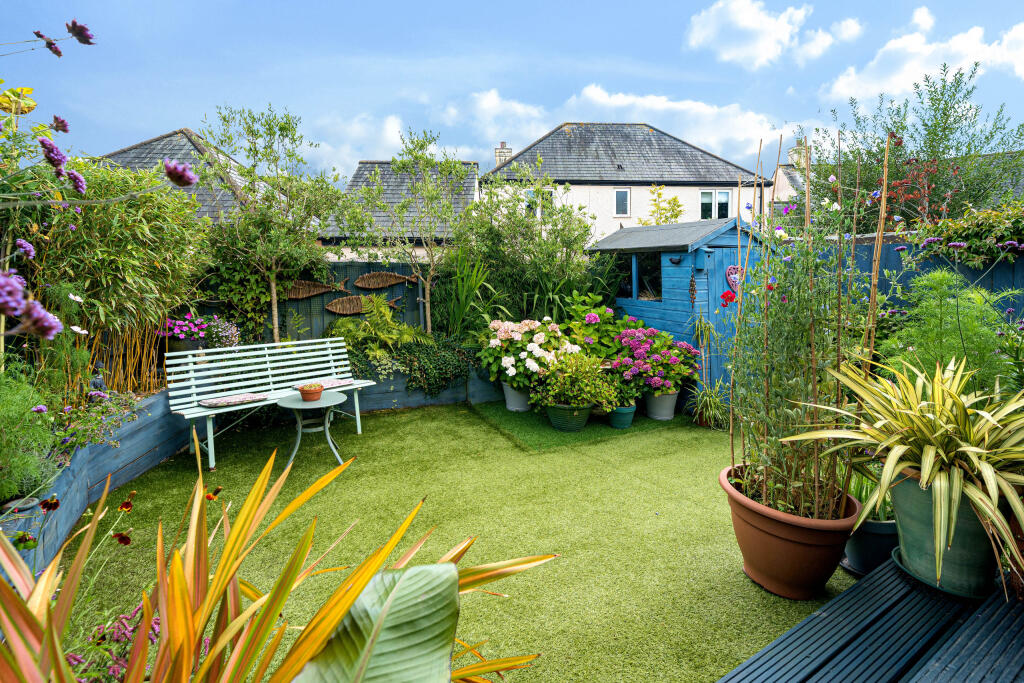 1330992-4-688a3414e3a7e