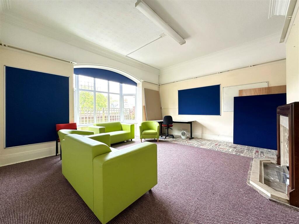 classroom 2 2.jpg