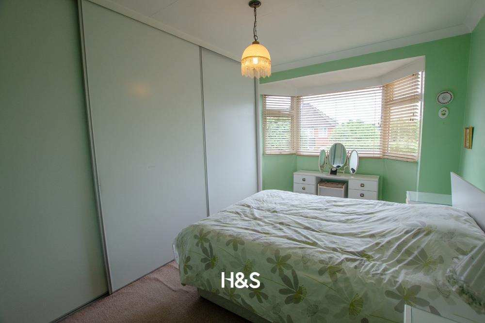 90 Scott Rd - Bed2.jpg