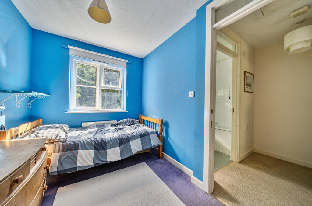 1357563-5-68d6bd0...