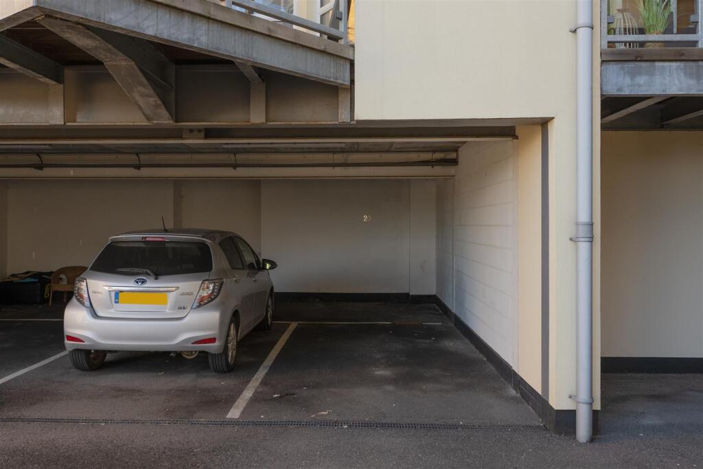 Carlton Court, The Bridge Approach, Whitstable