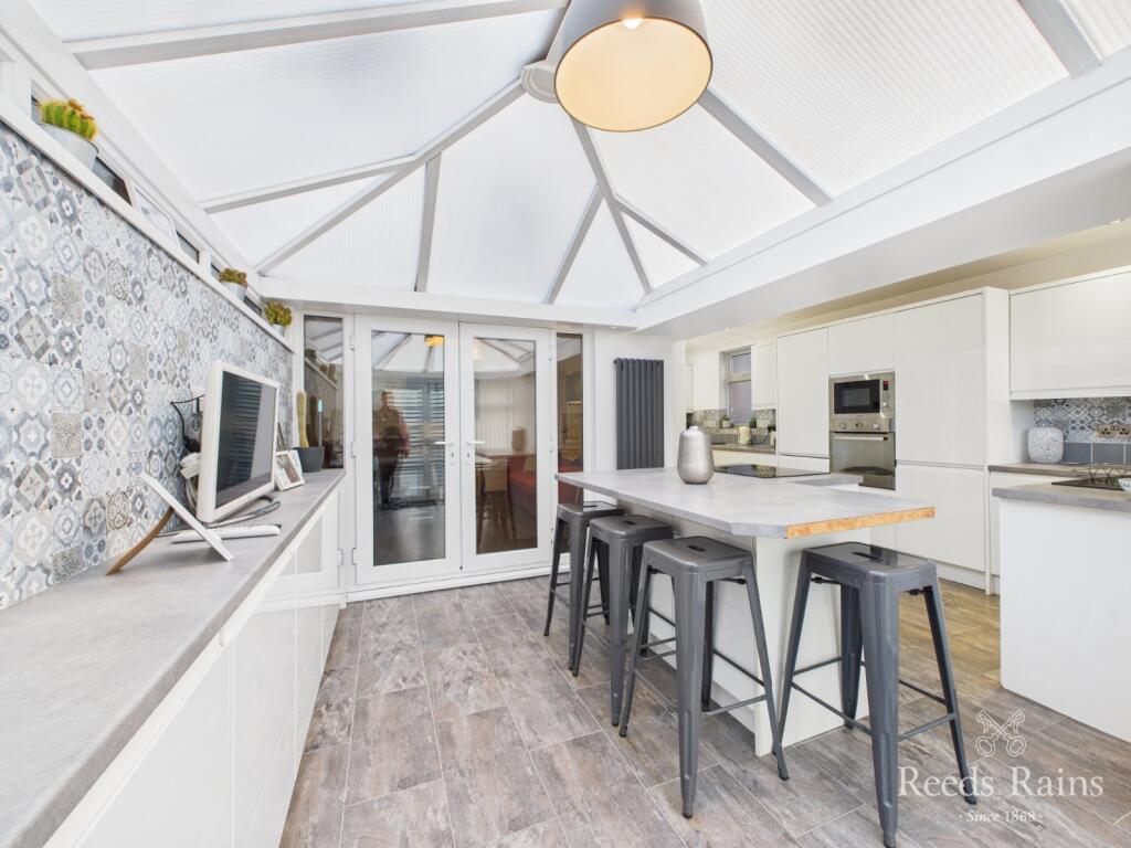 Kitchen/Conservatory
