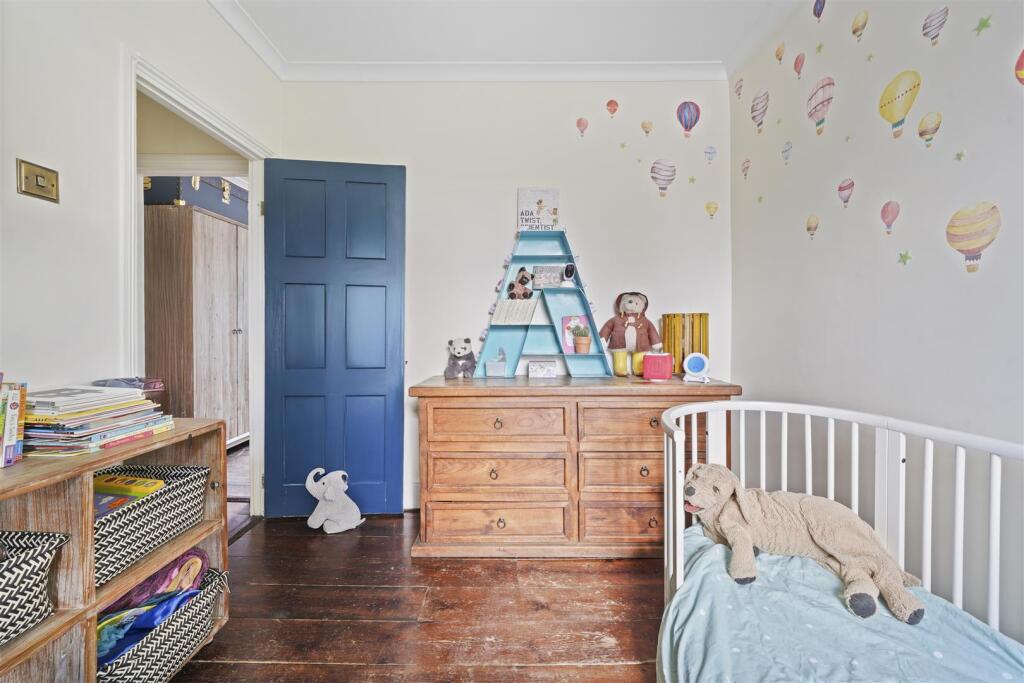 Grosvenor Park Road, E17