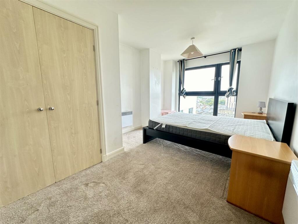 Bedroom .jpeg