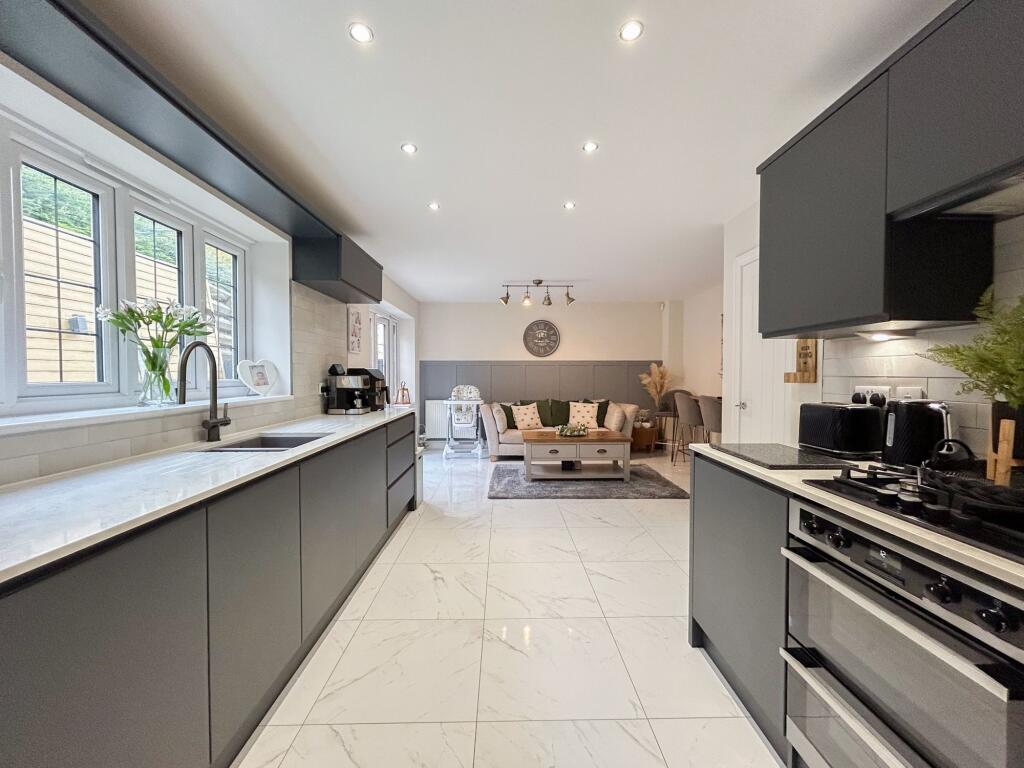 Kitchen/Dinning Room