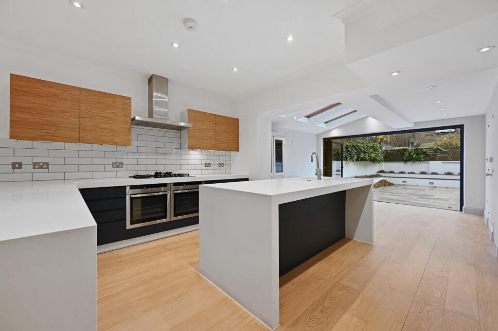 FB - 82 St Stephens Avenue - KitchenB3 (1).jpg