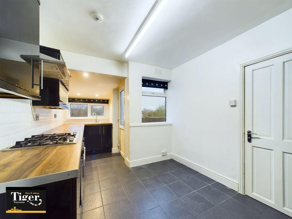 CAM02176G0-PR0399...