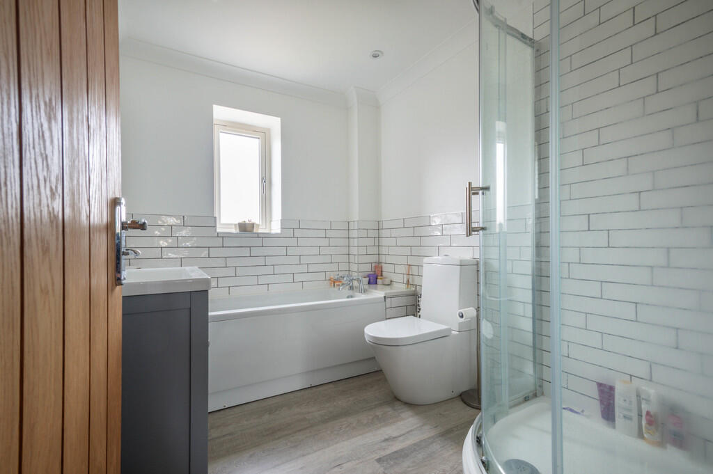 45 Mildenhall Roa...