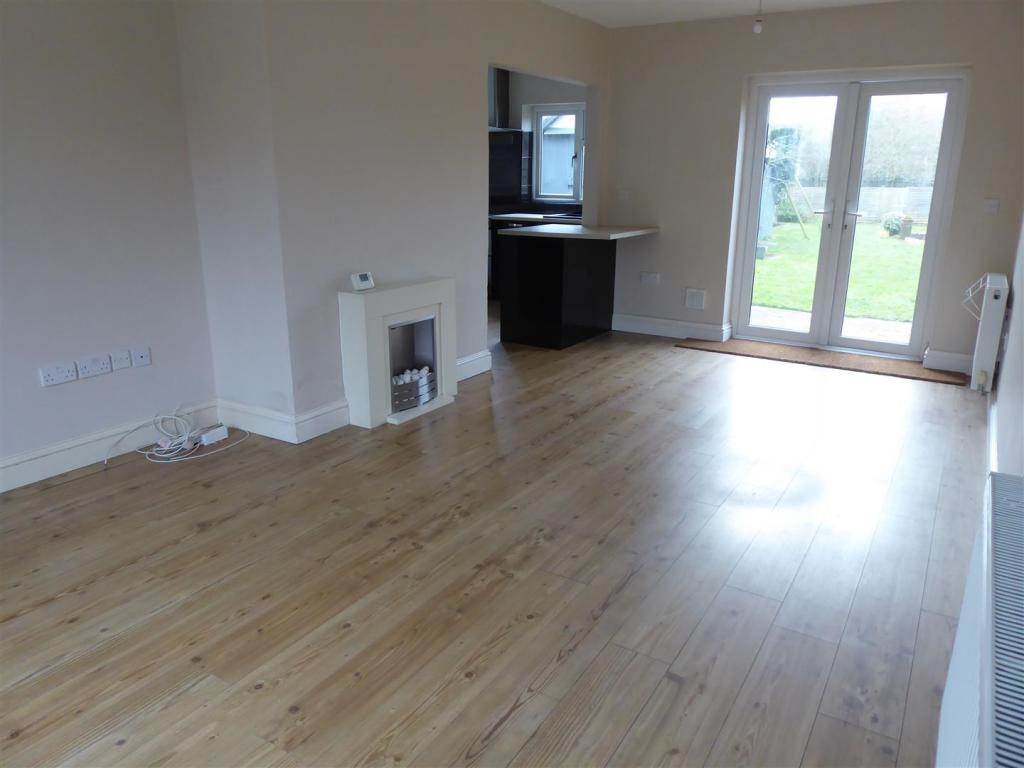 Lounge/dining room
