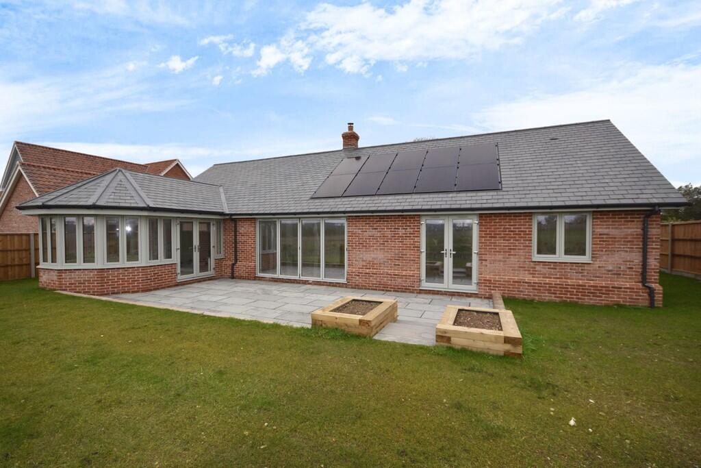 Paddock Lodge Rea...