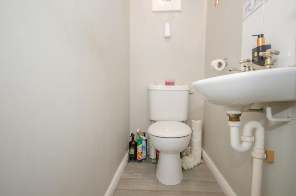 Cloakroom.jpg