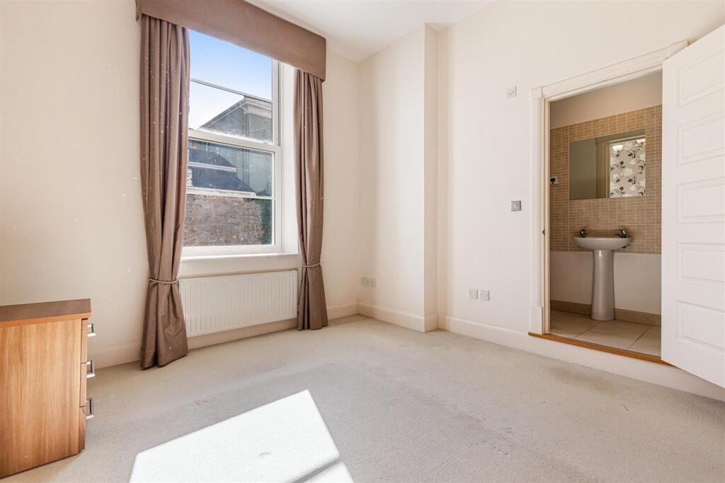 A20 - 5 Villa Rosa - 250312.jpg