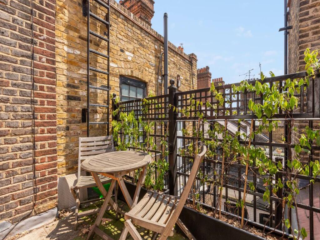 Flat 6, 22 Mulberry 