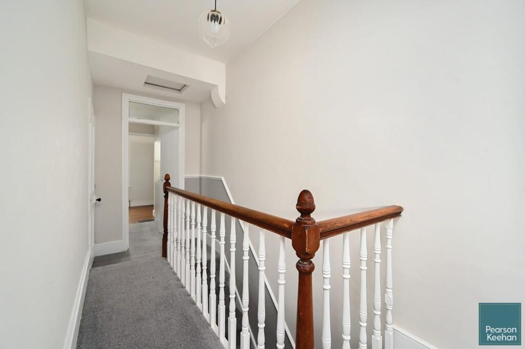 10 Kendal road, BN3 (15).jpg