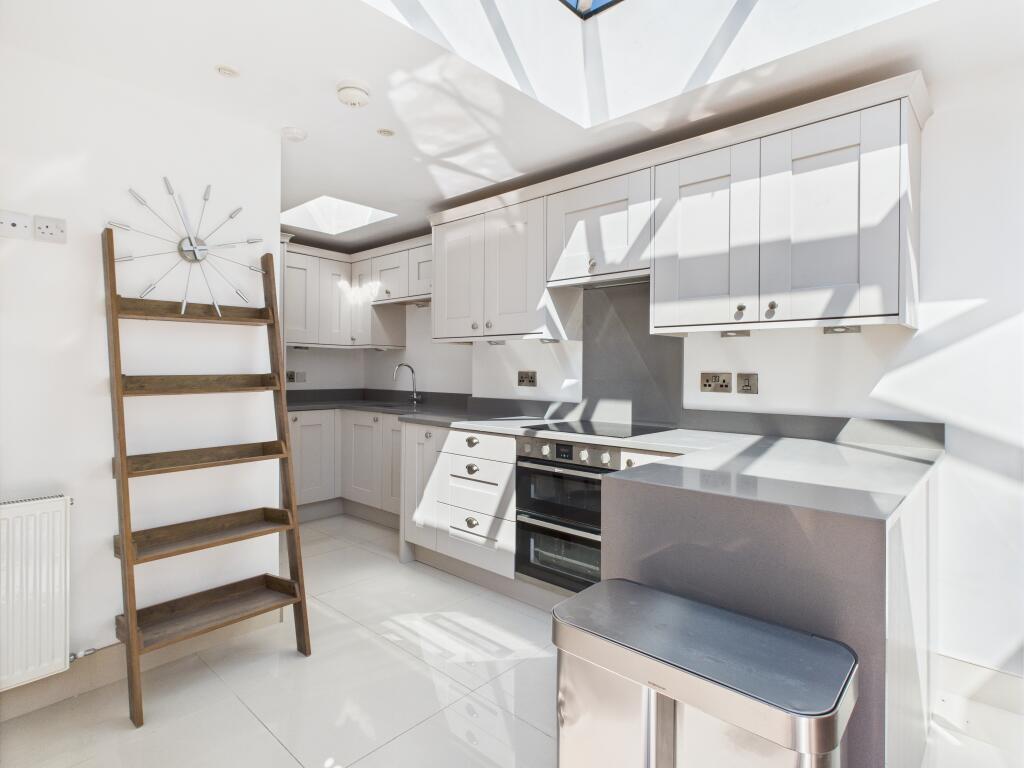 CAM04900G0-PR0027-STILL006 T202601050907.jpg