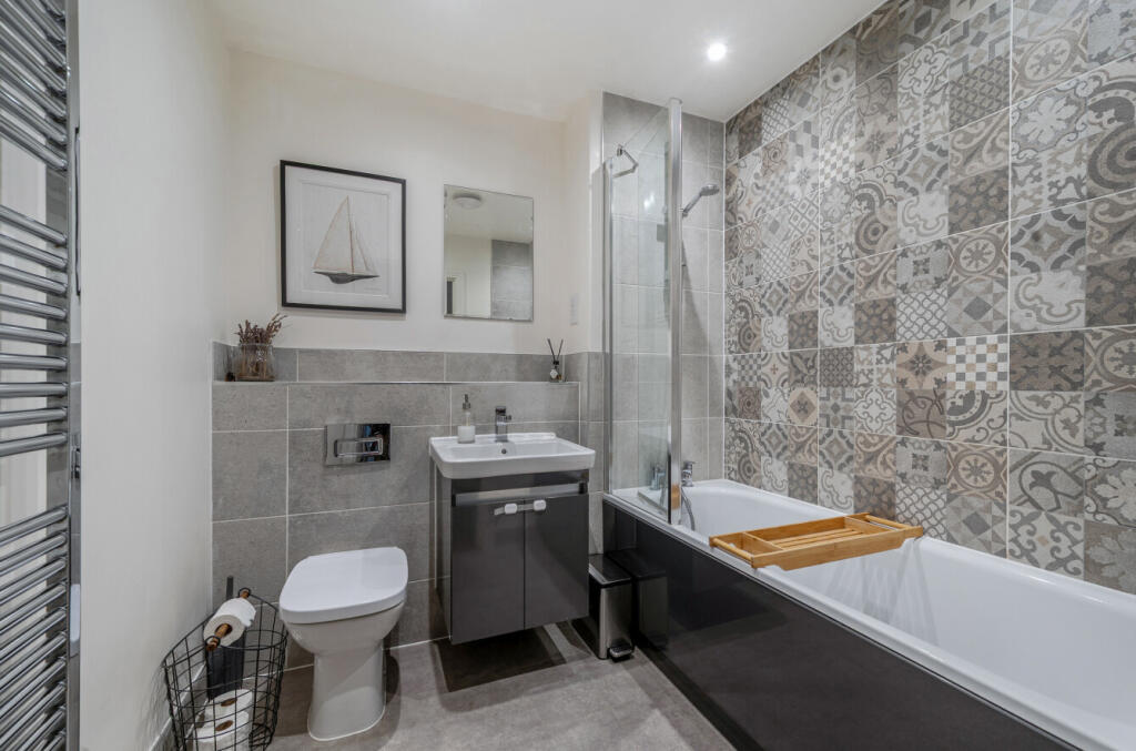 1389036-23-69495b...