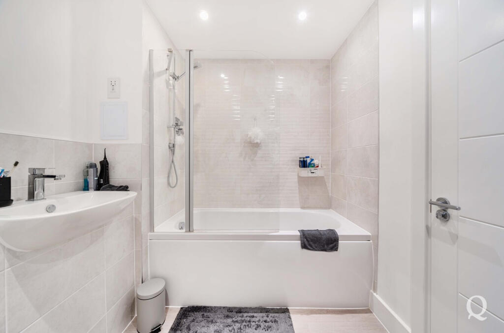 74a5e121-b80e-4d2...