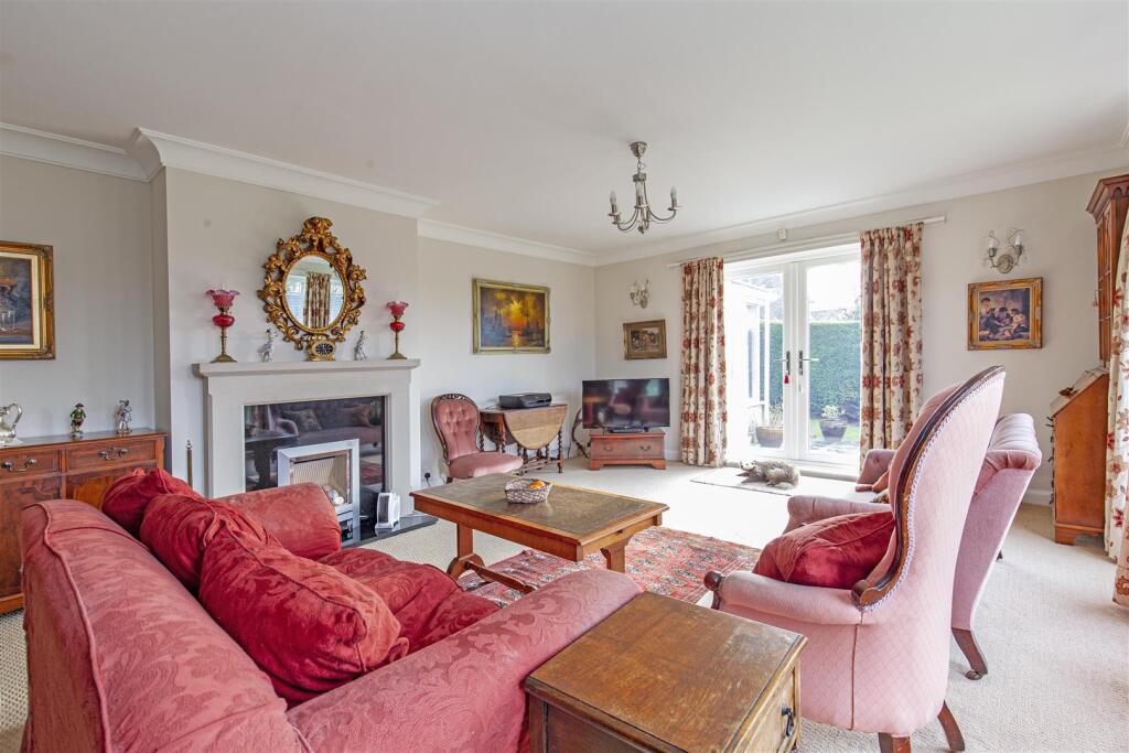Reception Room-4.jpg