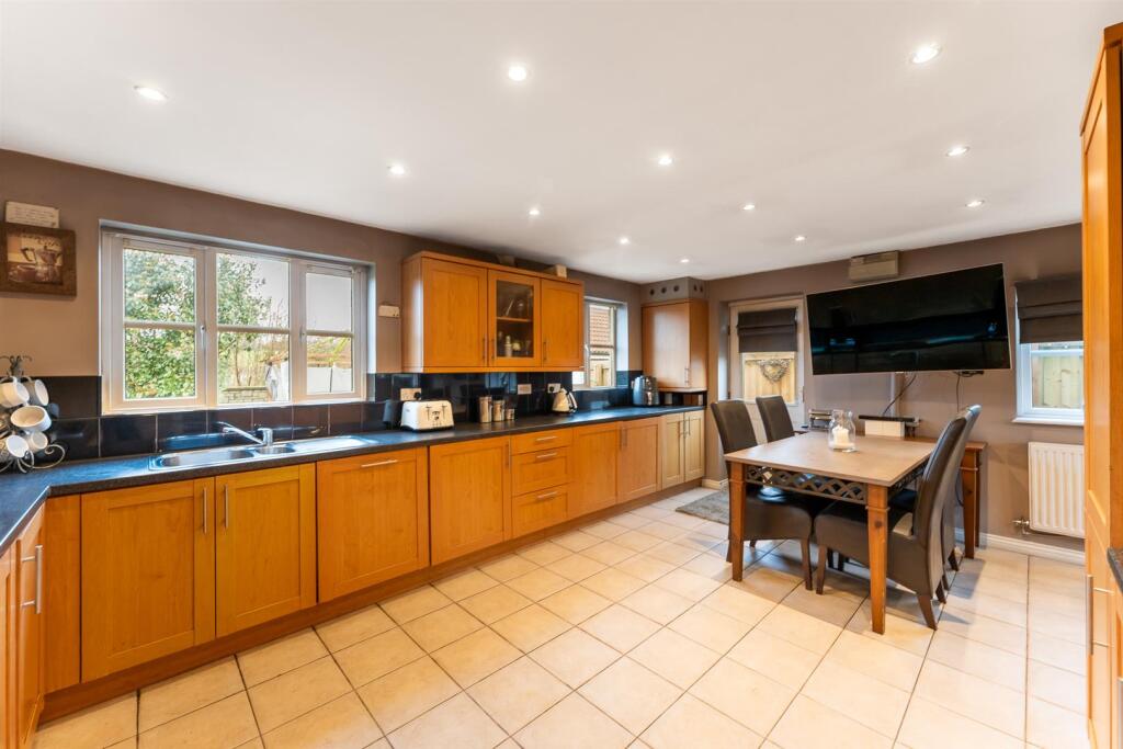 Kitchen/Diner/Family Room