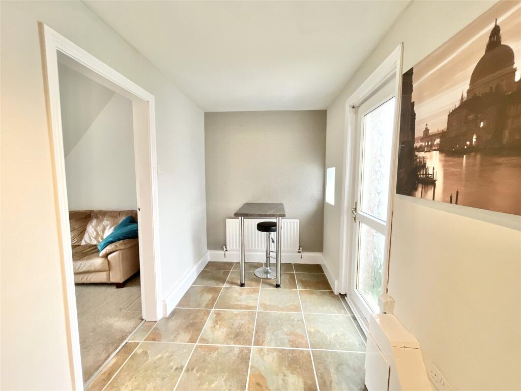 Breakfasting Kitchen