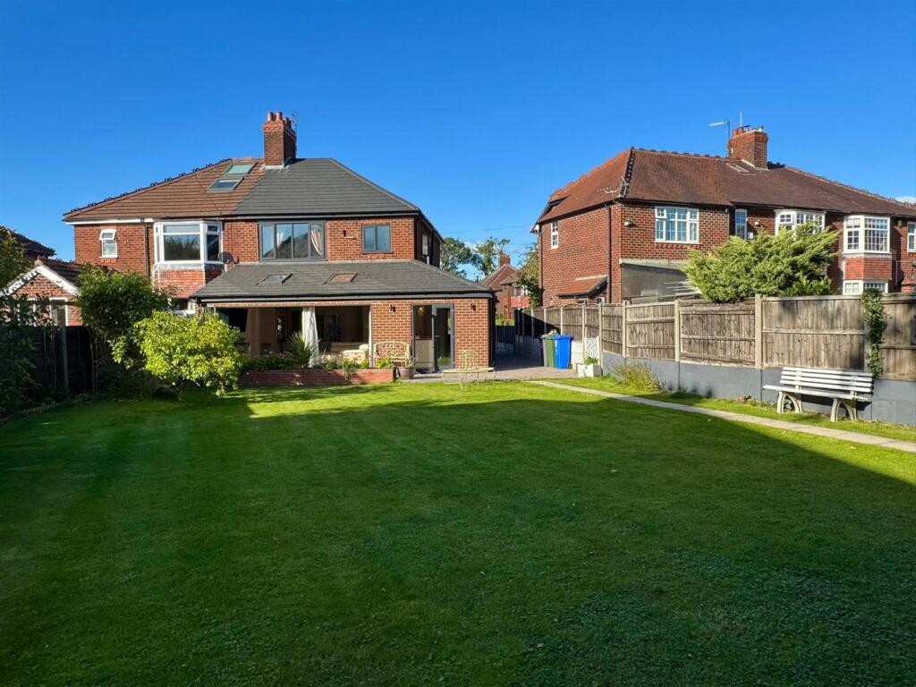 WhatsApp Image 2025-09-25 at 15.07.22 (7).jpeg