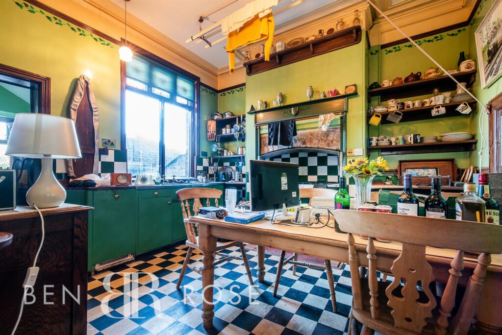 Kitchen/Breakfast Room