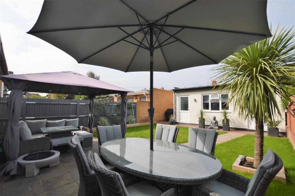 15 The Ridge garden4.JPG