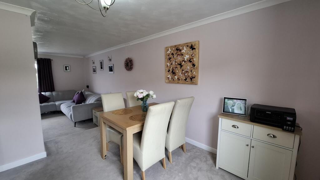 Living/Dining Room