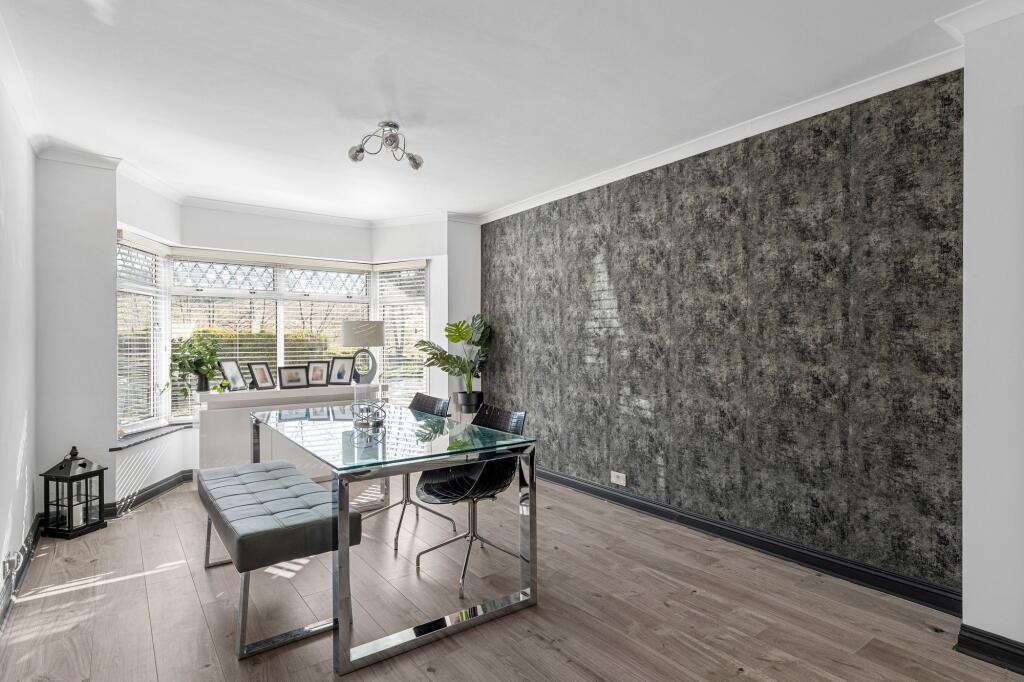 Lounge-Dining Room