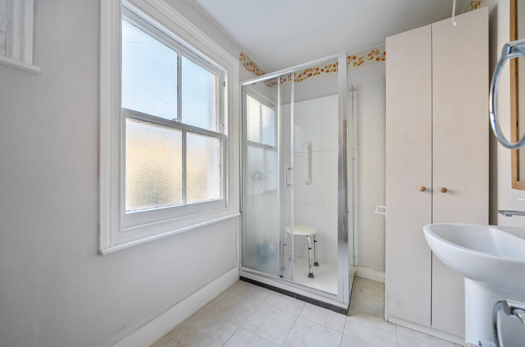 1394349-21-695bdc...