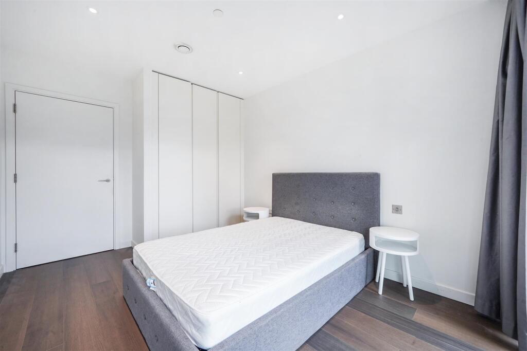 Flat 602, 10 Cutter Lane - N7ffJFXhtrii1STQMJKi.jp