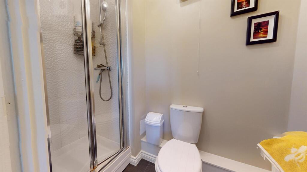 Cunningham Court En-suite