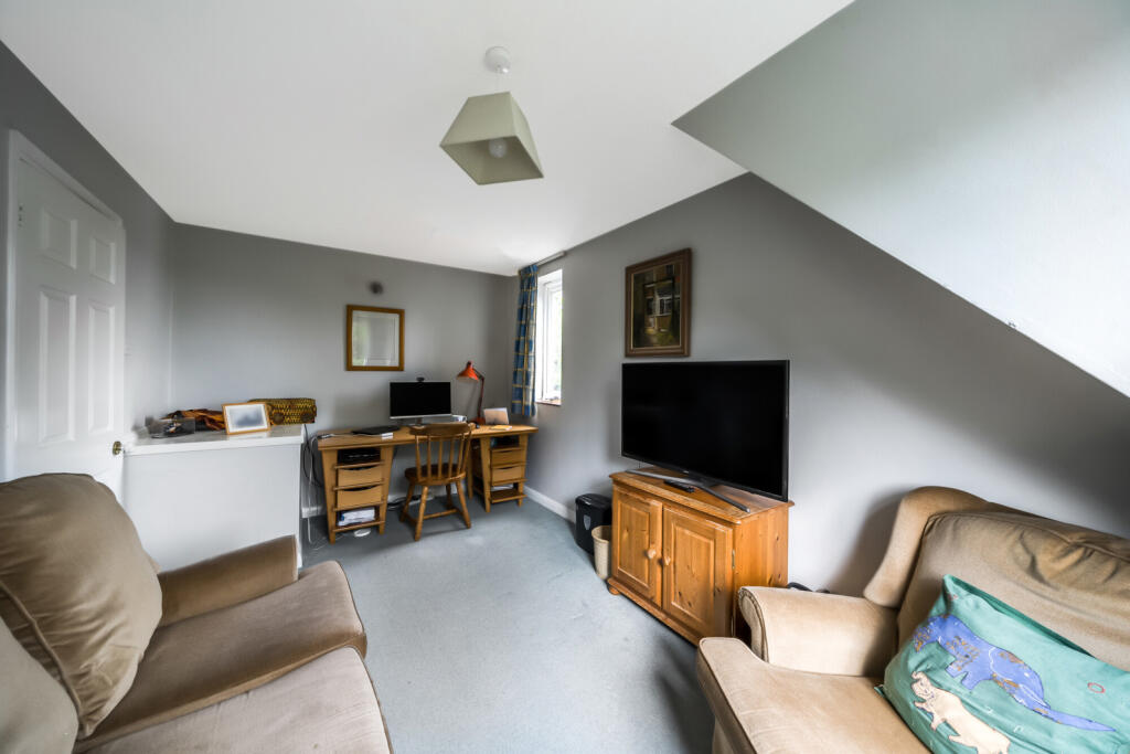 1295427-19-682aff...