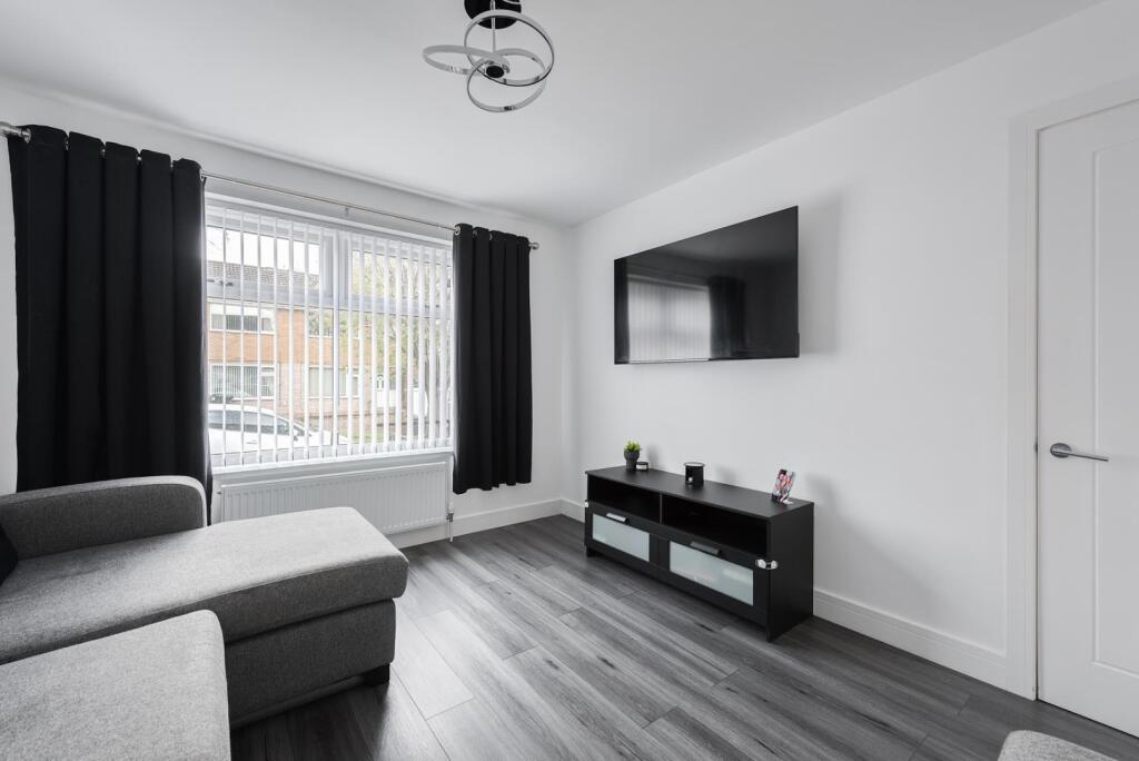 56BinsteadGrove(Interior)-8.jpg
