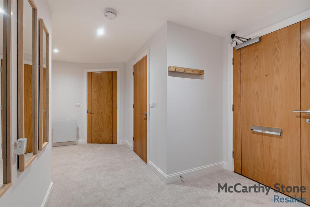 8666908-interior11-800.jpg