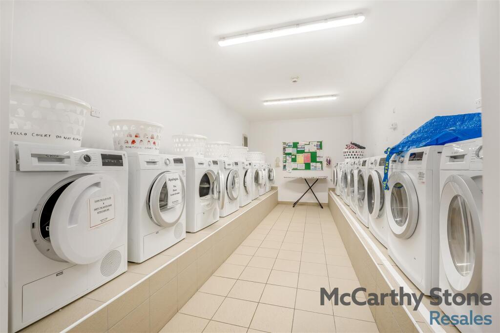 8670696-interior16.jpg